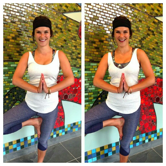 Lululemon mudra tank 6 gray