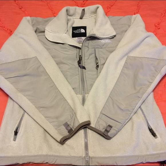Used The North Face Denali Jacket! - Picture 1 of 3