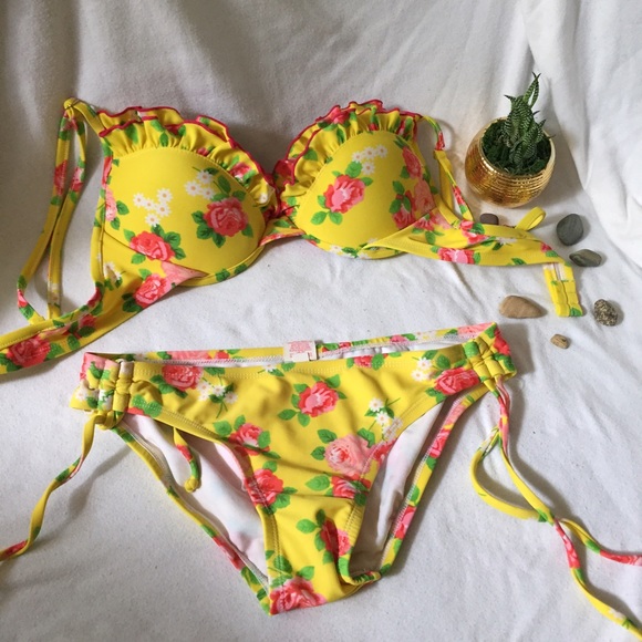 Bikini top and bottoms