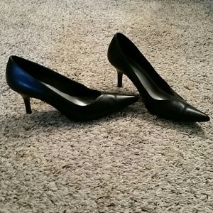 Black heels (wide width)