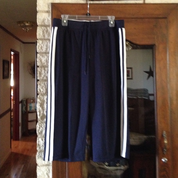 Navy SJB Capri