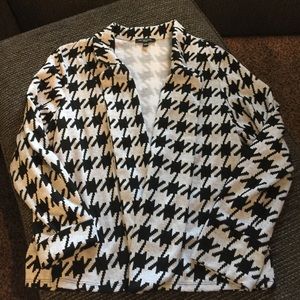 HOUNDSTOOTH KNIT