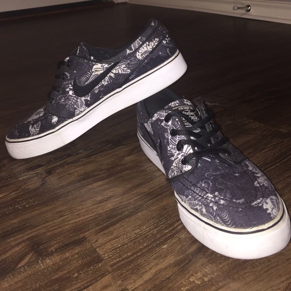 Nike Janoskis!