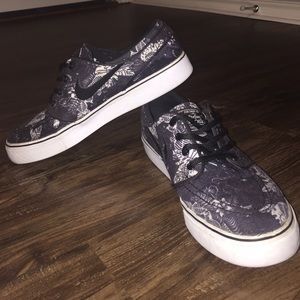 Nike Janoskis!