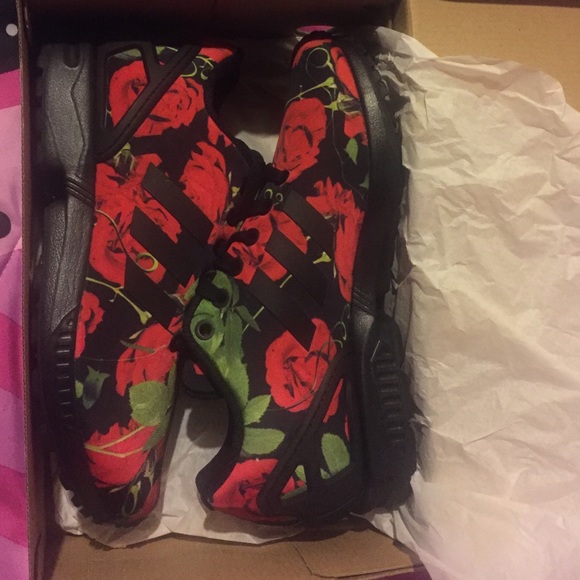 adidas zx flux red roses