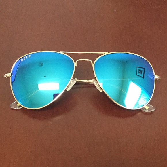 DIFF Sunglases
