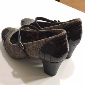 Clarks Shoes - Clarks Brown Tweed Mary Janes Clarks Shoes - Clarks Brown Tweed Mary Janes