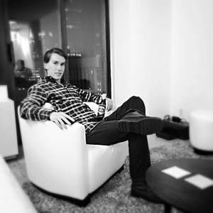 Meet your Posher, Gillis