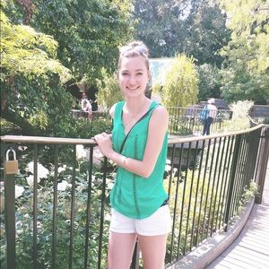 Meet your Posher, Abigail