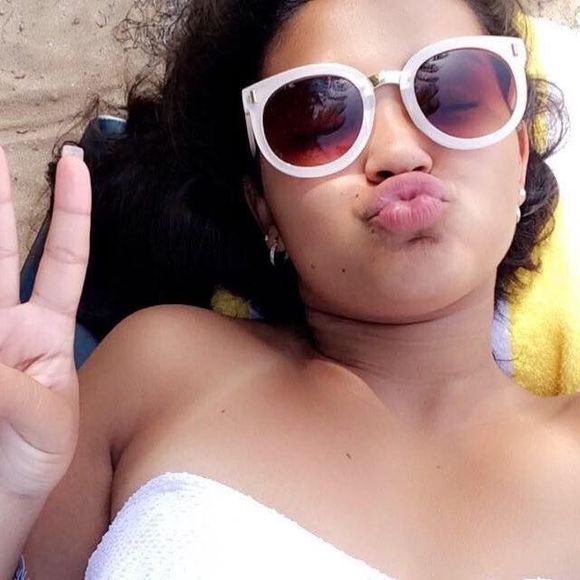 Meet your Posher, Charlene - Picture 1 of 1