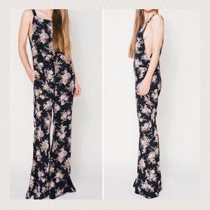 BNWT Flynn Skye Party Overalls - Size Small