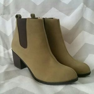 Michael Antonio Women's Missa Ankle Boot sz 10 NEW