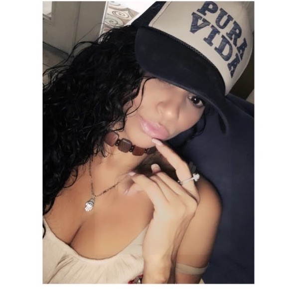 Meet your Posher, Emily - Picture 1 of 1