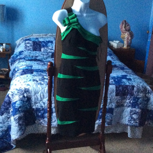Summer dress - Picture 1 of 3