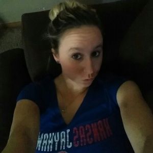 Meet your Posher, Courtney