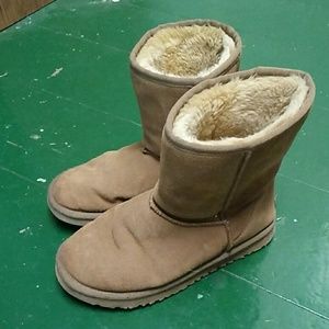 Gently used UGG boots