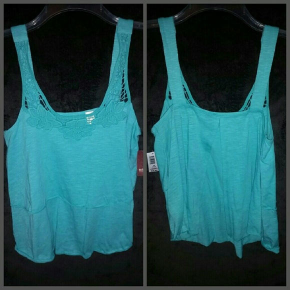 Pretty Tank Top With Crochet Details