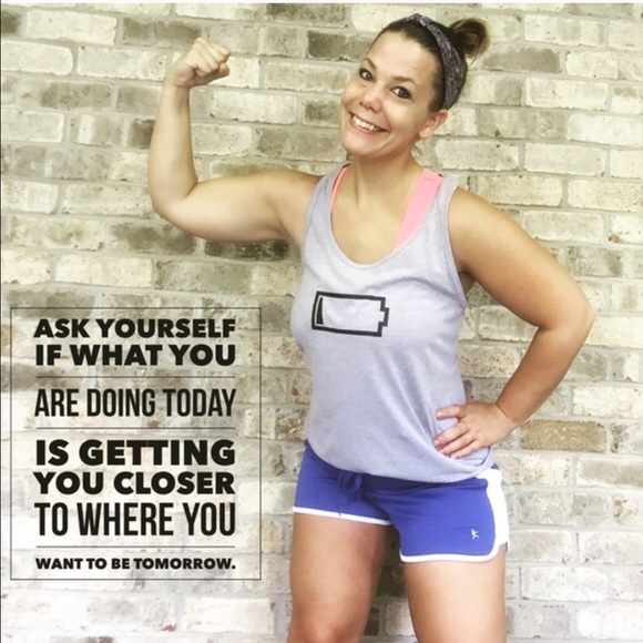 Low Battery Icon Fitness Tank 💪🏻 - Picture 4 of 4