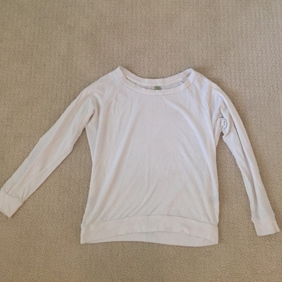 White thin crew neck sweatshirt