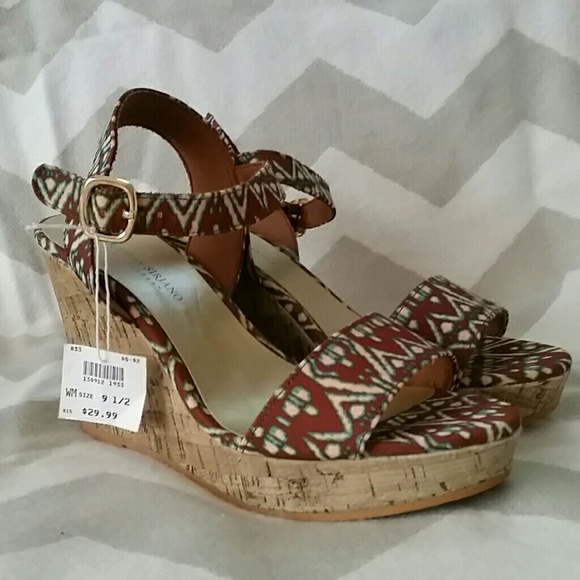 Christian Siriano Patterned Wedges NWT sz 9.5