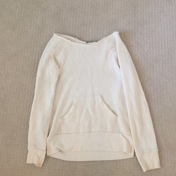 Big cream pocketed sweatshirt