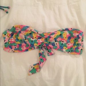 Patterned bikini top