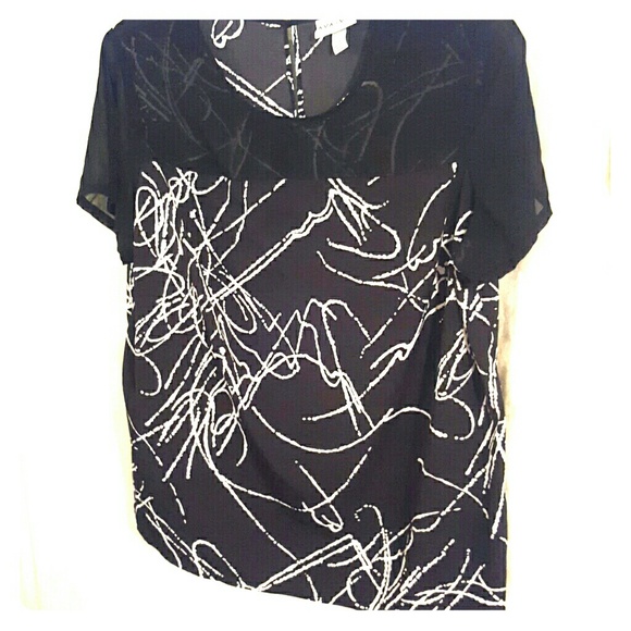 Sheer sleeved patterned blouse