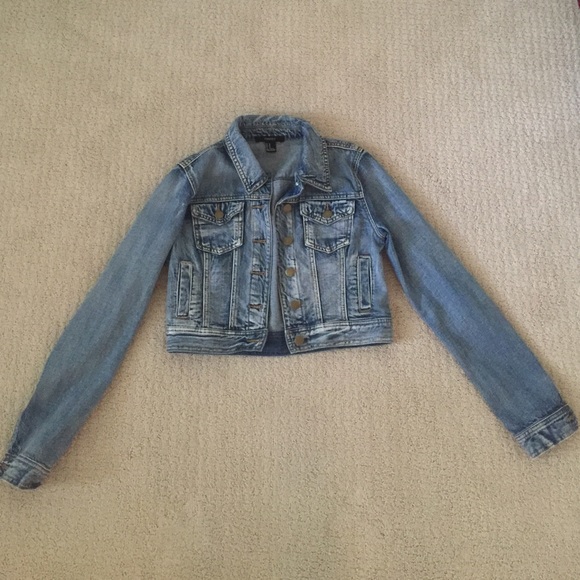 Cropped jean jacket