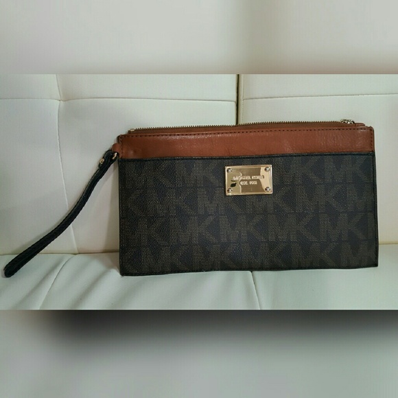 MK  signature wristlet