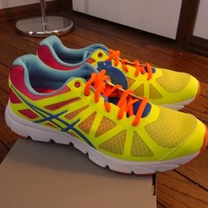 6.5 Asics Gel-Centauri yellow athletic shoes