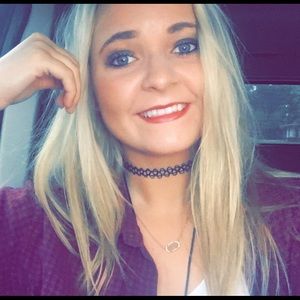 Meet your Posher, Brooke