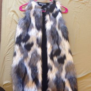 Faux fur vest( runs large) Faux fur vest( runs large)