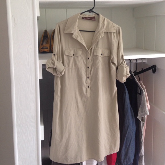 🎈 sale!  khaki/nude button up dress