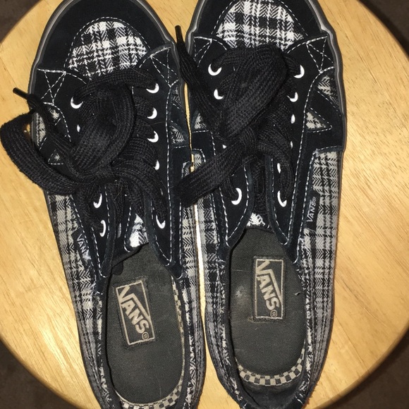 Shoes - Picture 1 of 1