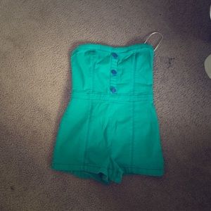 Green and blue vintage pin up petite