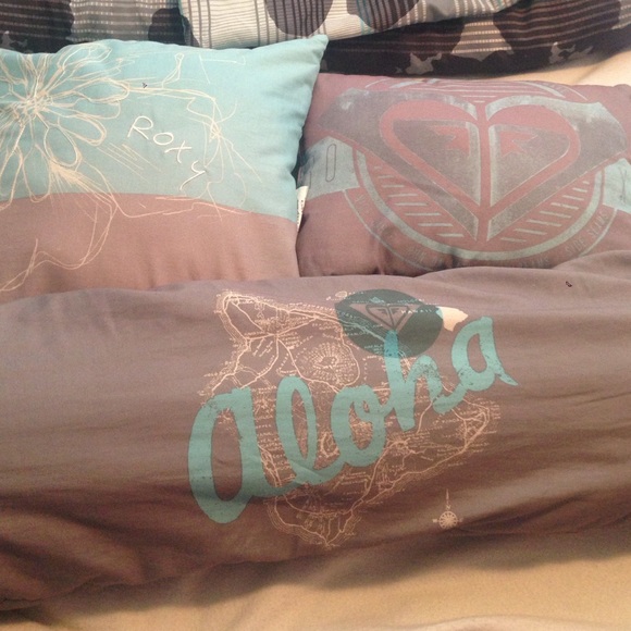 Roxy Twin XL Bedding!! - Picture 3 of 4