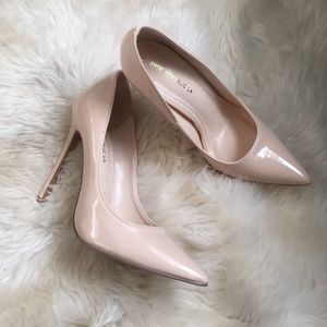 Shoe Republica nude heels size 8