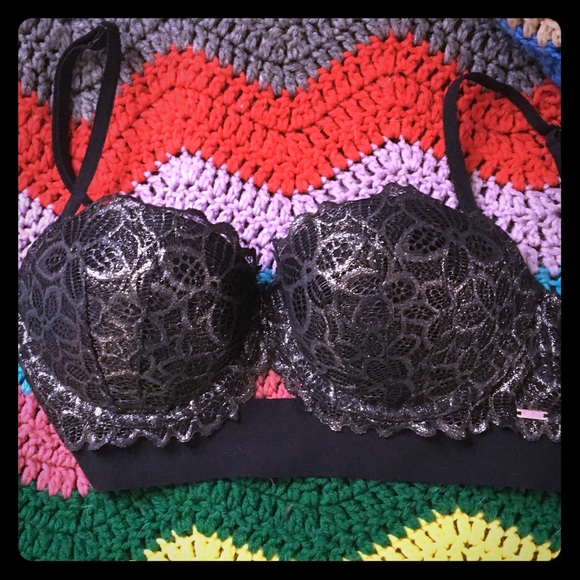 34 c Victoria secret date bra