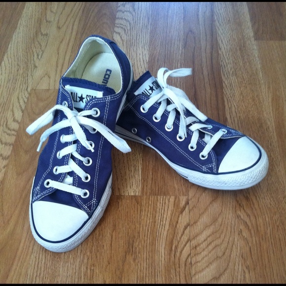 Navy Blue 💙 Converse