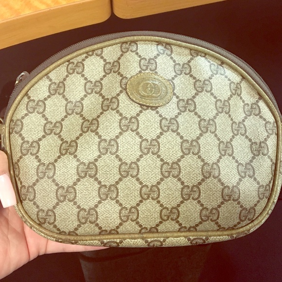 💯 Authentic Gucci purse over the shoulder purse