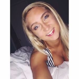 Meet your Posher, Kayla