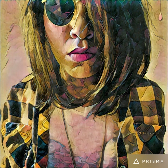 Meet your Posher, Dani - Picture 1 of 1