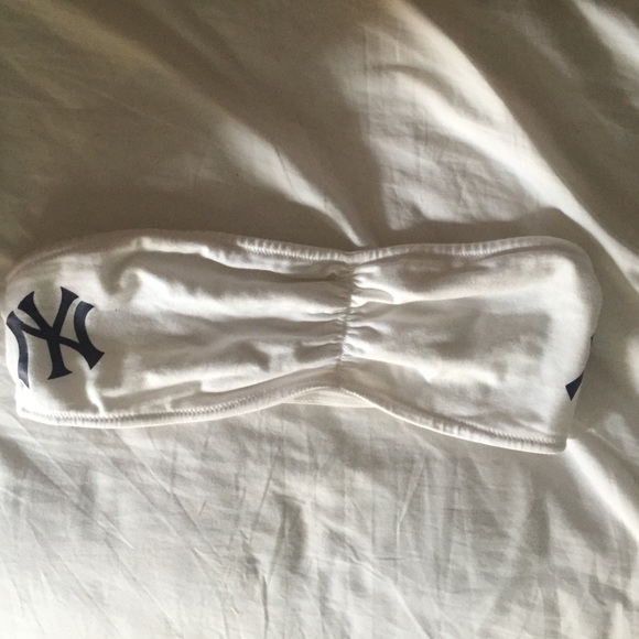 White Yankees bikini top