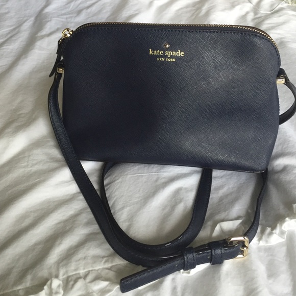 Kate Spade Handbags - Kate Spade Crossbody