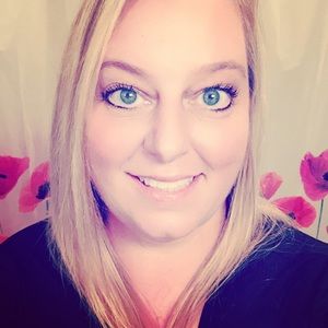 Meet your Posher, Cynthia