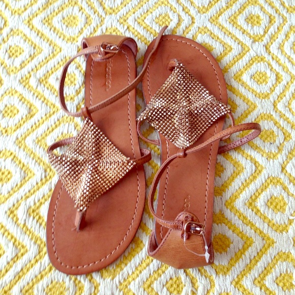 Boho chic strap sandals