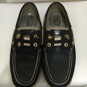 Cute black and gold sperrys!