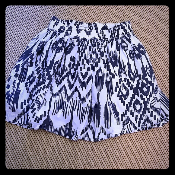 Banana Republic Dresses & Skirts - Banana Republic cotton lined skirt