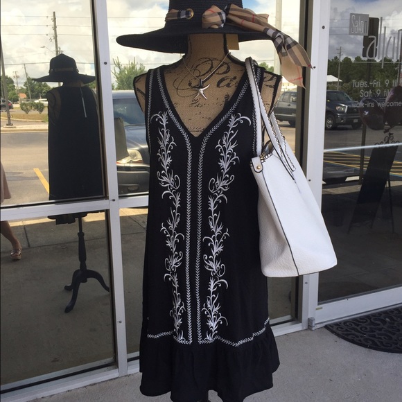 Bk Sleeveless Dress With Embroidery &Ruffle Hem - Picture 1 of 3