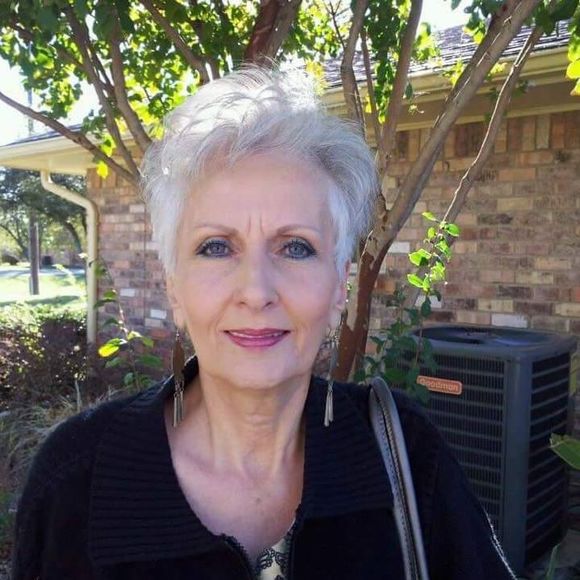 Meet your Posher, Shirley - Picture 1 of 1